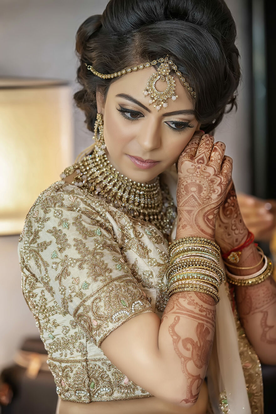 Aneeka And Jaisal Celebrate Their Gujarati Hindu Wedding At Hilton Syon Park