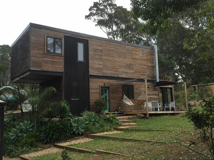 A Man Built His Dream House Using 4 Shipping Containers For $150,000