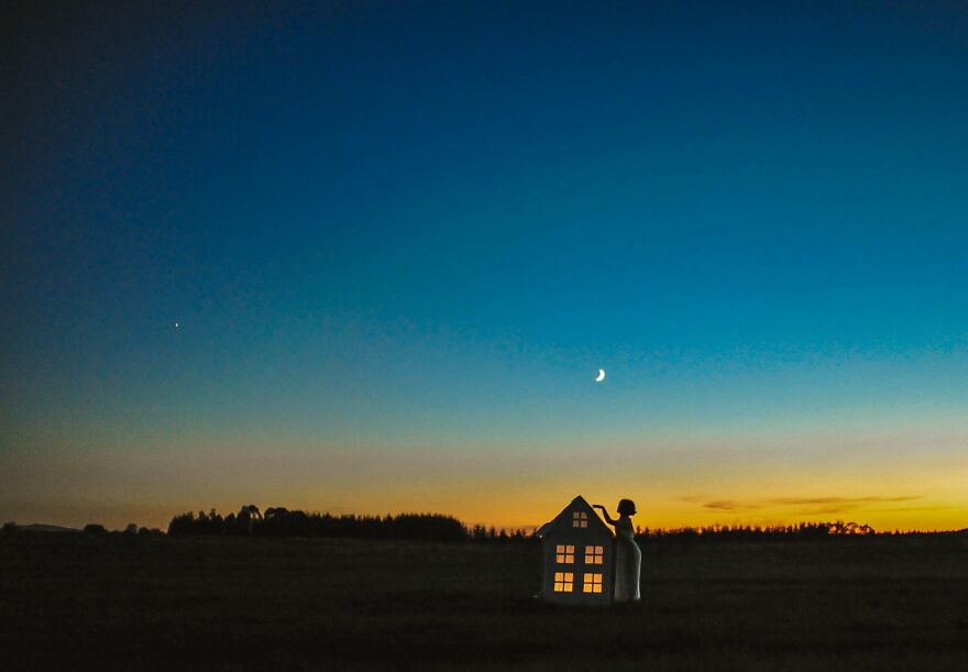 Goodnight Moon, Goodnight Stars, Goodnight Air, Goodnight Noises Everywhere