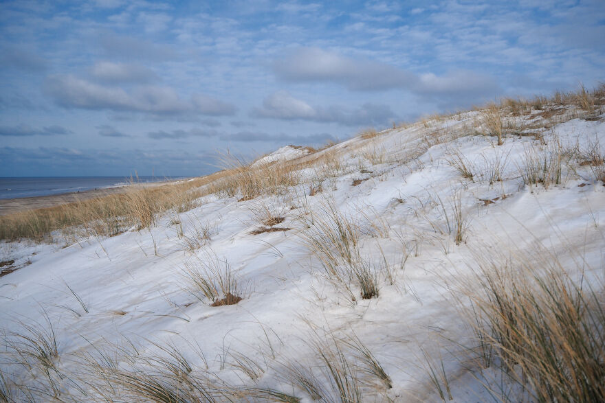 Dunes, Snow, Sky