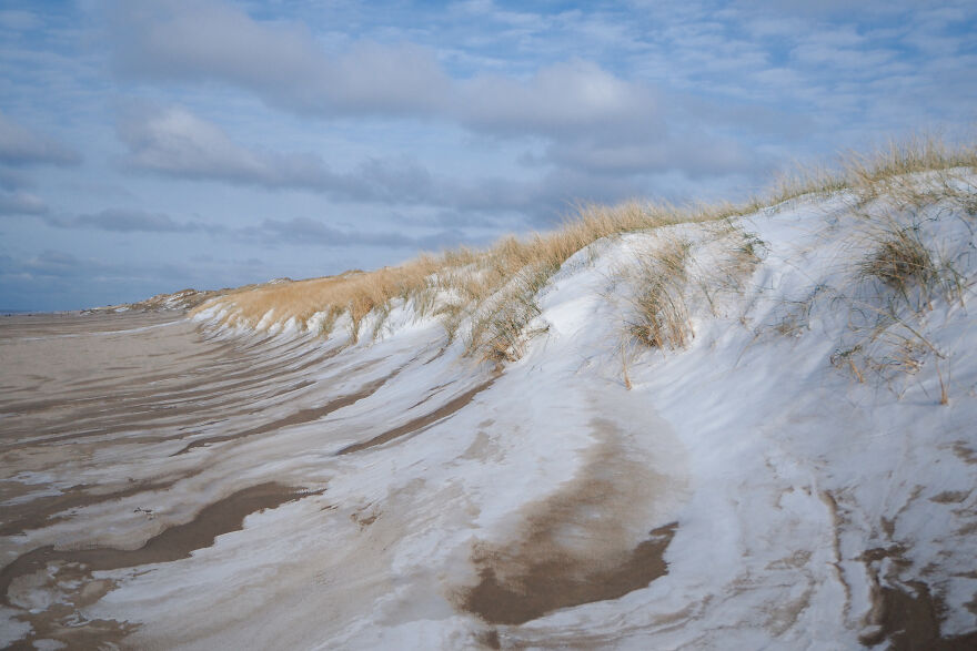 Dunes, Snow, Sky