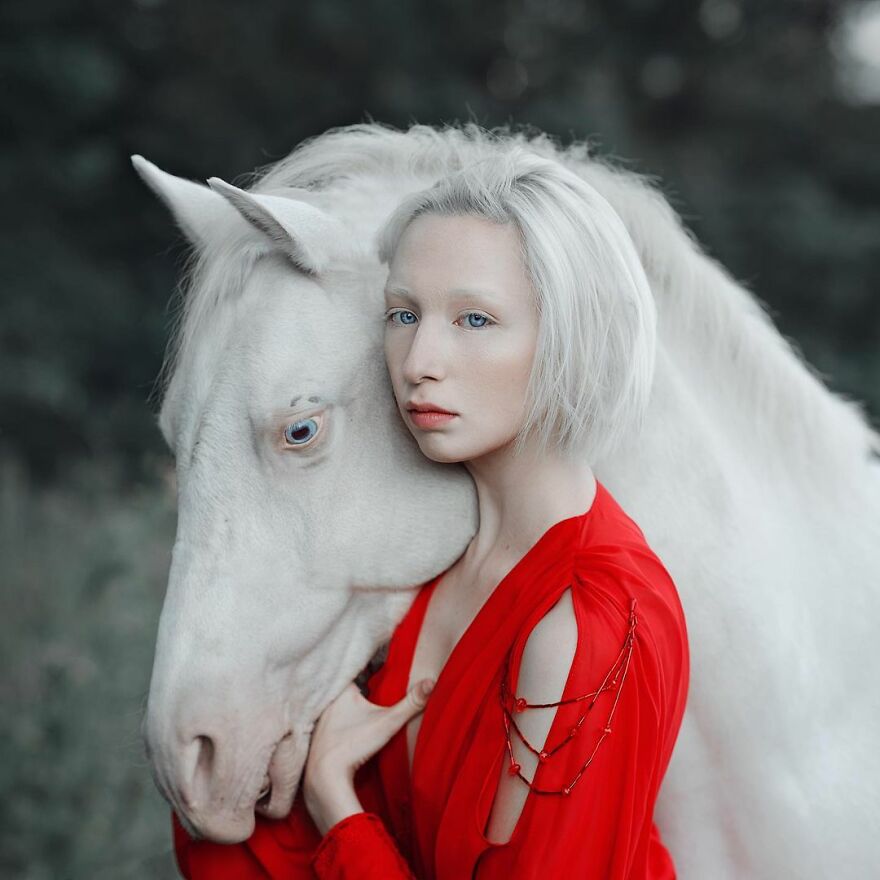Photography-People-With-Animals-Anastasiya-Dobrovolskaya