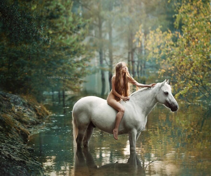 Photography-People-With-Animals-Anastasiya-Dobrovolskaya