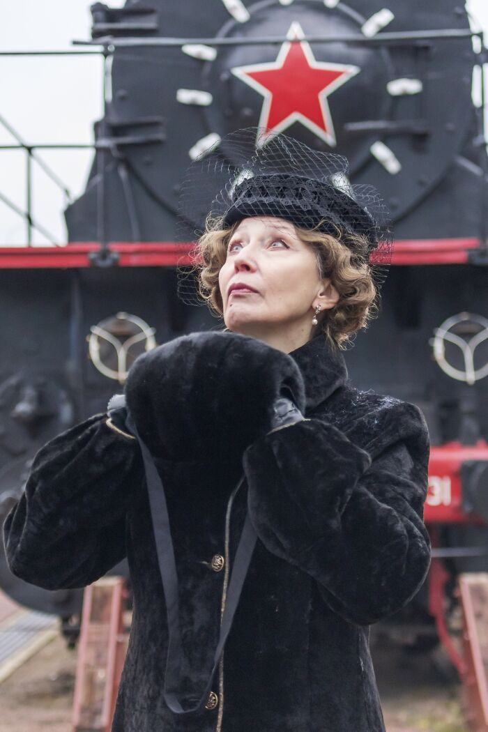 Russian Grandma Makes Amazing Cosplays With Materials Found In Flea Markets And Second Hand Stores