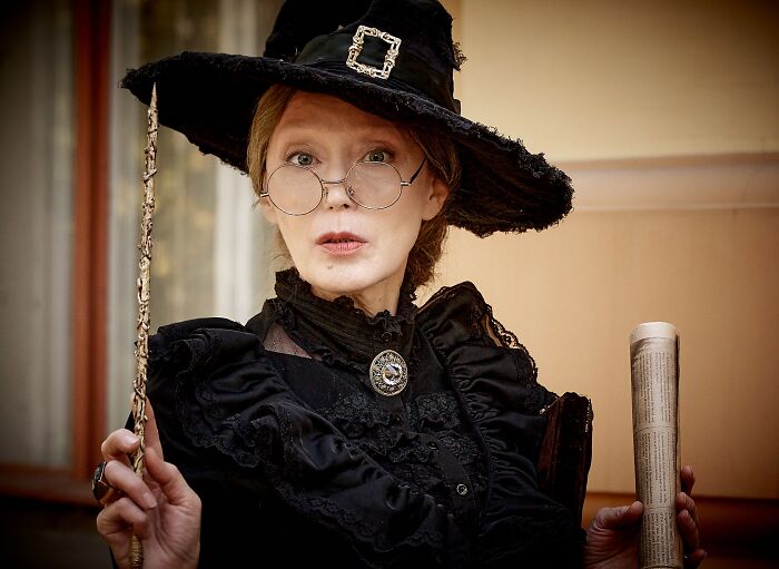 Russian Grandma Makes Amazing Cosplays With Materials Found In Flea Markets And Second Hand Stores