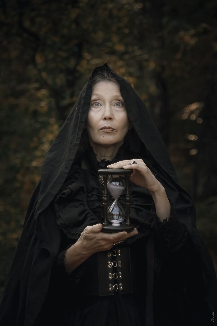 Russian Grandma Makes Amazing Cosplays With Materials Found In Flea Markets And Second Hand Stores