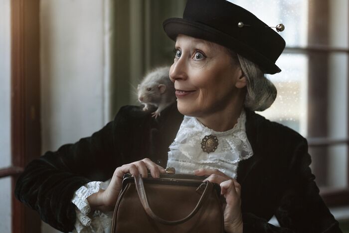 Russian Grandma Makes Amazing Cosplays With Materials Found In Flea Markets And Second Hand Stores