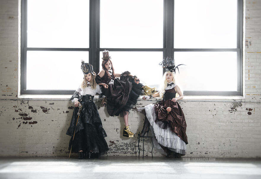 I Found An Old Warehouse In Cincinnati To Create Steampunk Pics (19 Pics)