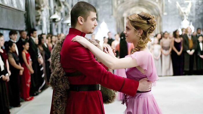 European Sports Star Asks Out Pretty But Nerdy 14 Year Old