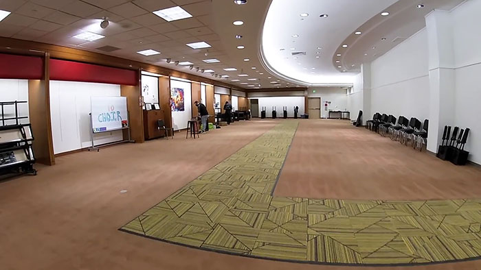 This School In Vermont Has Been Installed In A Former Macy's And The Vibe Is Unlike Anything Else, Not Only Because Of The Escalators (20 Pics) This School In Vermont Has Been Installed In A Former Macy's And The Vibe Is Unlike Anything Else, Not Only Because Of The Escalators (20 Pics)