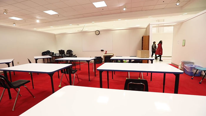 This School In Vermont Has Been Installed In A Former Macy's And The Vibe Is Unlike Anything Else, Not Only Because Of The Escalators (20 Pics) This School In Vermont Has Been Installed In A Former Macy's And The Vibe Is Unlike Anything Else, Not Only Because Of The Escalators (20 Pics)