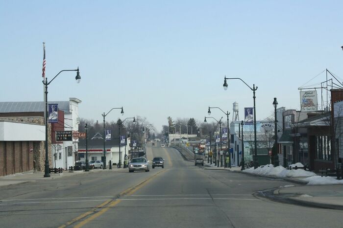 Til That The Town Of Winneconne, Wisconsin, After Being Left Off Of Of The Official State Road Map, Attempted To Secede From Wisconsin. They Wished To Either Declare Independence And Annex Neighboring Towns, Or Alternatively Be Integrated Into Another State, 'Preferably One With Better Weather'.