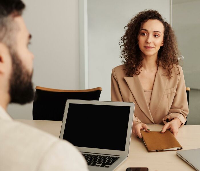 35 Women Share What's The Most Insulting Thing They've Heard From Their Employers