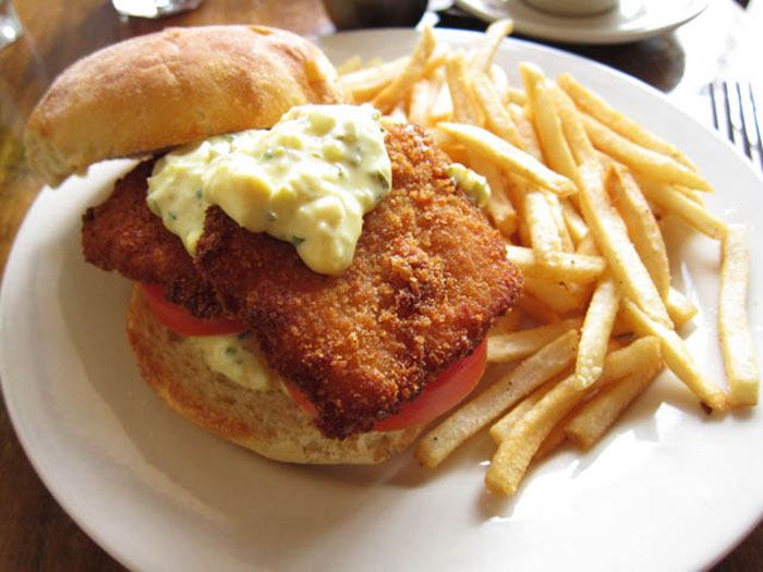 35 Fast Food Restaurant Employees Warn About Things To Never Order