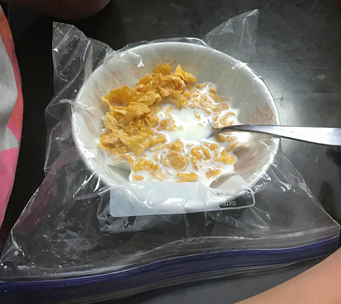 My 11-Year-Old Sister Put A Plastic Ziplock Bag Over Bowl So She Doesn’t Have To Clean It