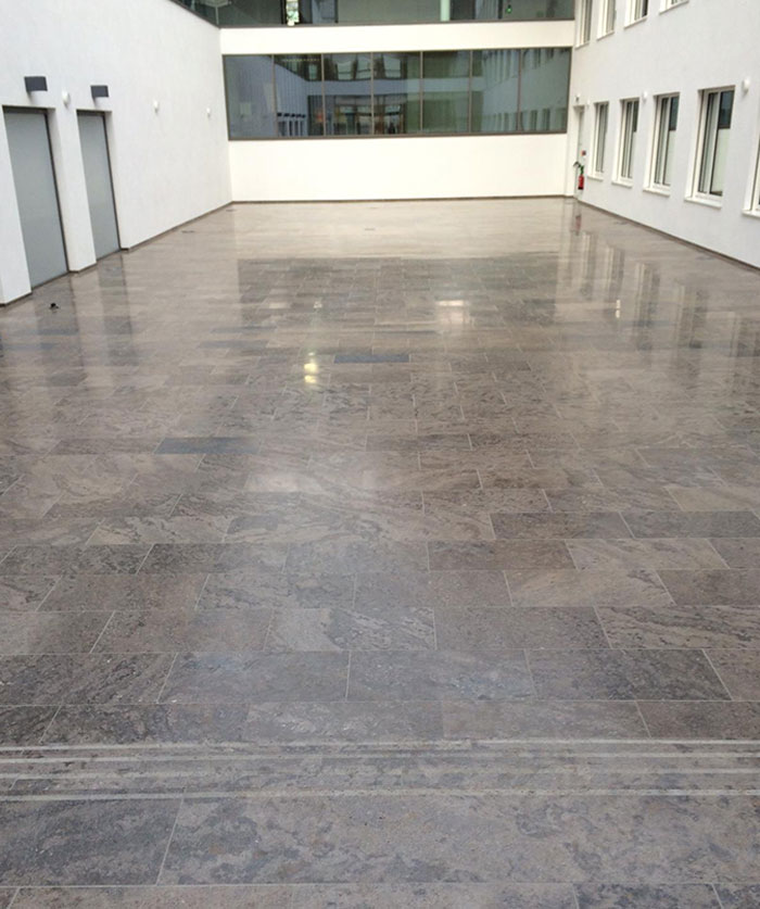 There Are Three Steps Down At The Entrance To This Lobby