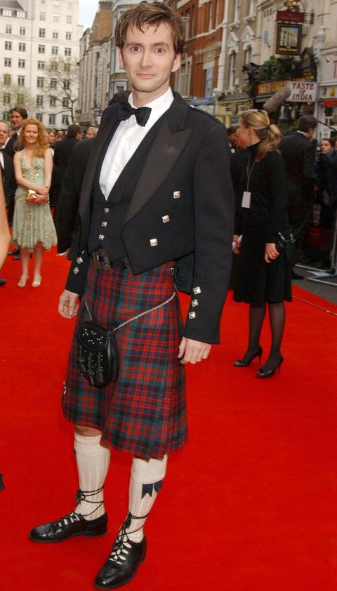 gallery-1488301190-david-tennant-kilt-605924508ec68.jpg