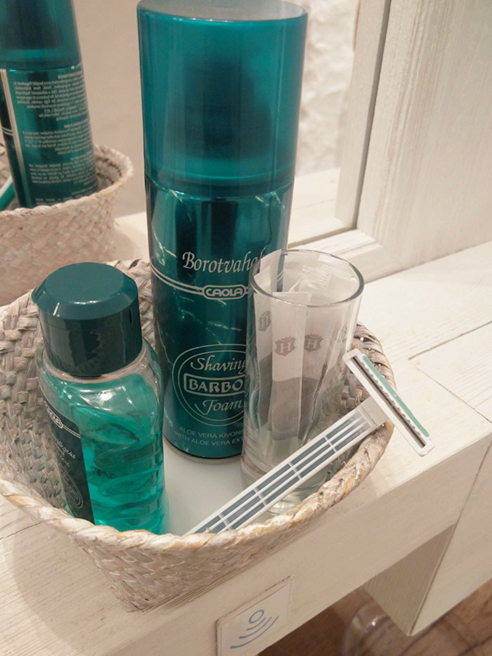 This Restaurant Has Shaving Supplies In The Men's Room