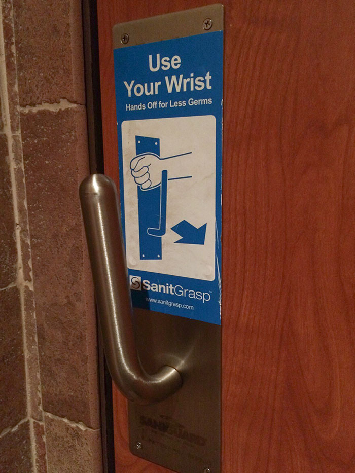 Hands-Free Men's Room Exit Door Handle I Found In NJ Diner. Nice Idea