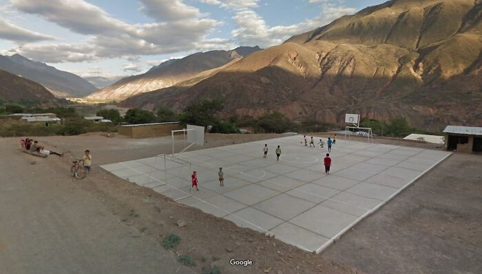 Google-Street-View-Funny-Pics-Jon-Rafman