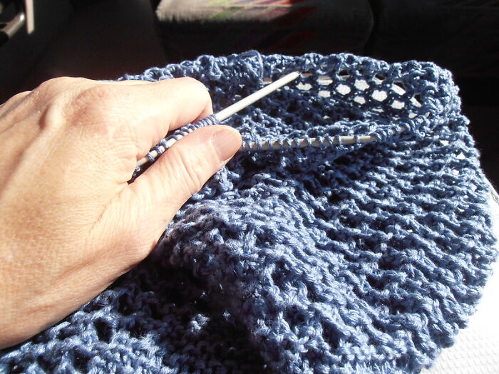 Person Shares How She Shut Down This Annoying Choosing Beggar Who Wanted To Pay $15 For A $400 Blanket Person Shares How She Shut Down This Annoying Choosing Beggar Who Wanted To Pay $15 For A $400 Blanket