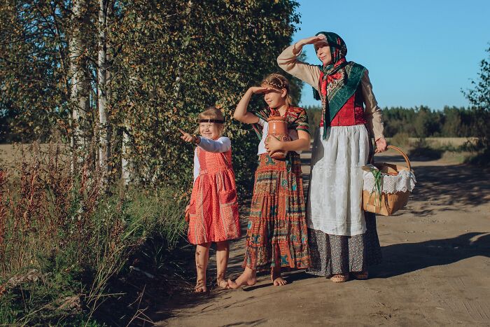 Russian Grandma Makes Amazing Cosplays With Materials Found In Flea Markets And Second Hand Stores