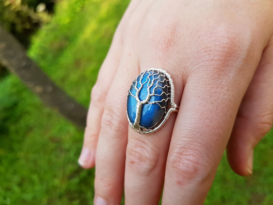 A Labradorite Tree Ring