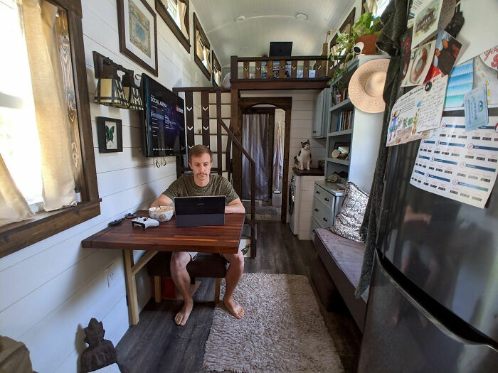 Man Lives On His Own Private Island In Florida And Here's How His Life Looks