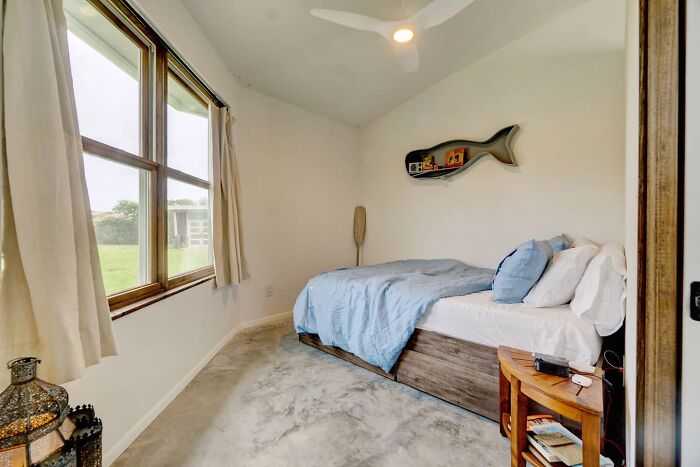 Man Lives On His Own Private Island In Florida And Here's How His Life Looks