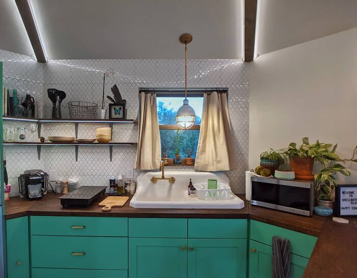 Man Lives On His Own Private Island In Florida And Here's How His Life Looks