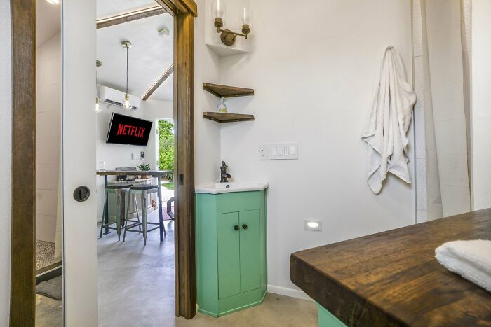 Man Lives On His Own Private Island In Florida And Here's How His Life Looks