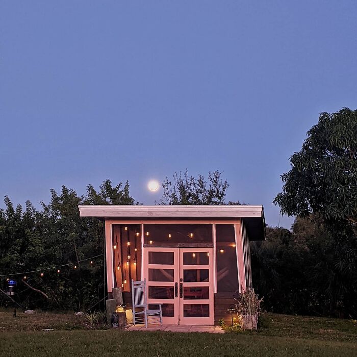 Man Lives On His Own Private Island In Florida And Here's How His Life Looks