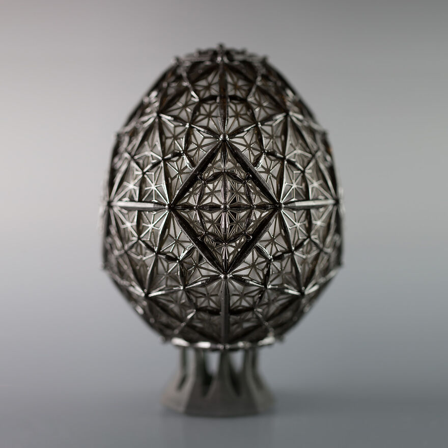 Easter Egg "Canarino" Black