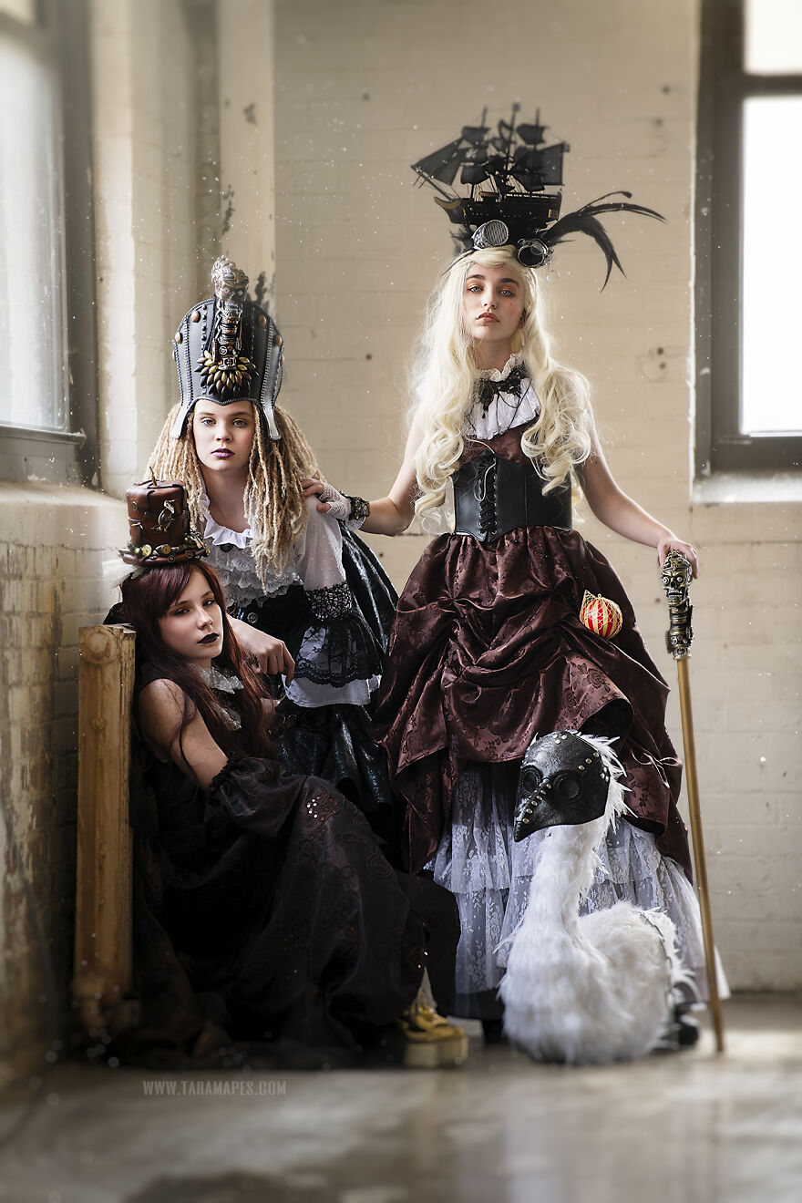 I Found An Old Warehouse In Cincinnati To Create Steampunk Pics (19 Pics)