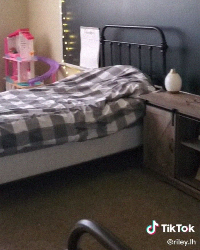 Parents Buy This School As A House For Their Family, Son Films What It's Like To Live There Parents Buy This School As A House For Their Family, Son Films What It's Like To Live There