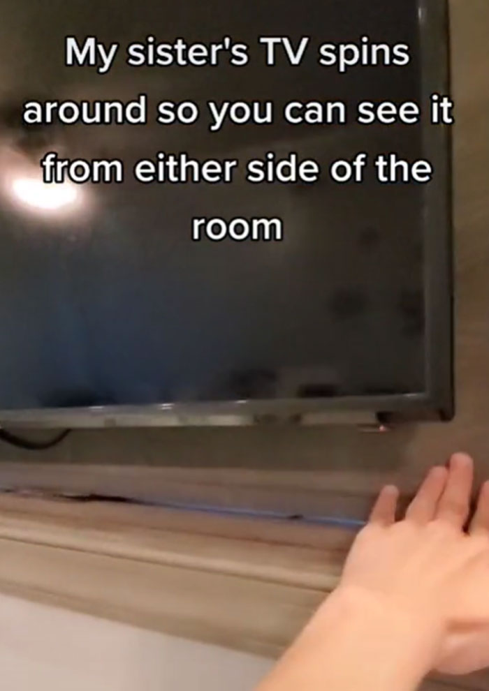 Parents Buy This School As A House For Their Family, Son Films What It's Like To Live There Parents Buy This School As A House For Their Family, Son Films What It's Like To Live There