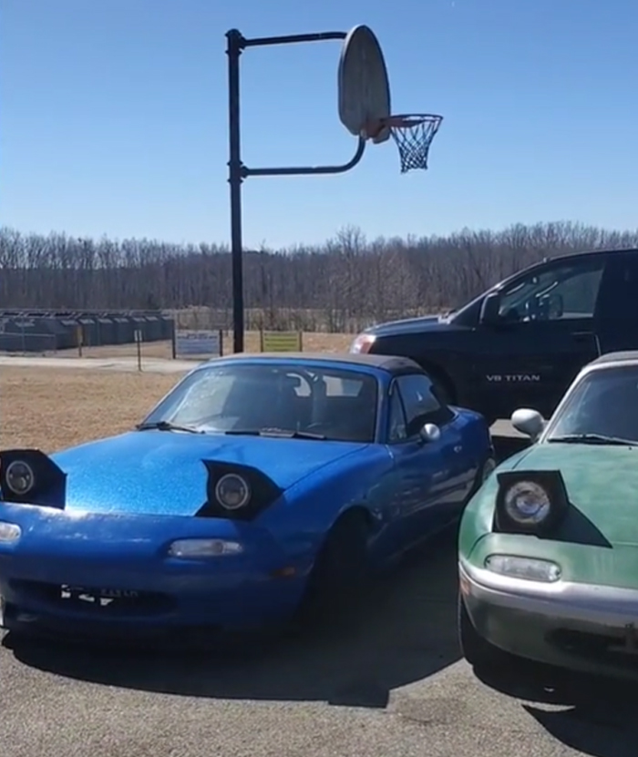 Parents Buy This School As A House For Their Family, Son Films What It's Like To Live There Parents Buy This School As A House For Their Family, Son Films What It's Like To Live There