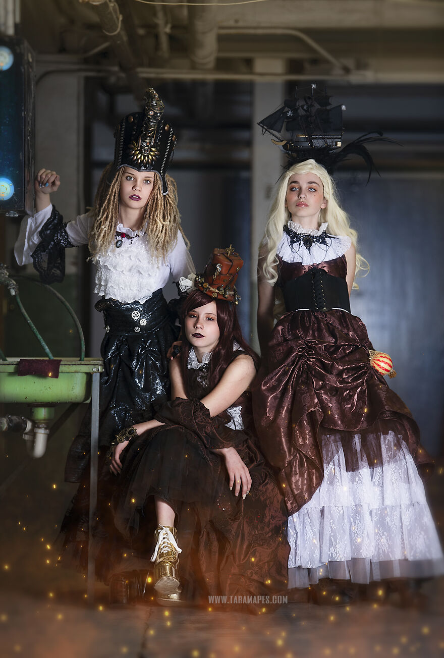 I Found An Old Warehouse In Cincinnati To Create Steampunk Pics (19 Pics)