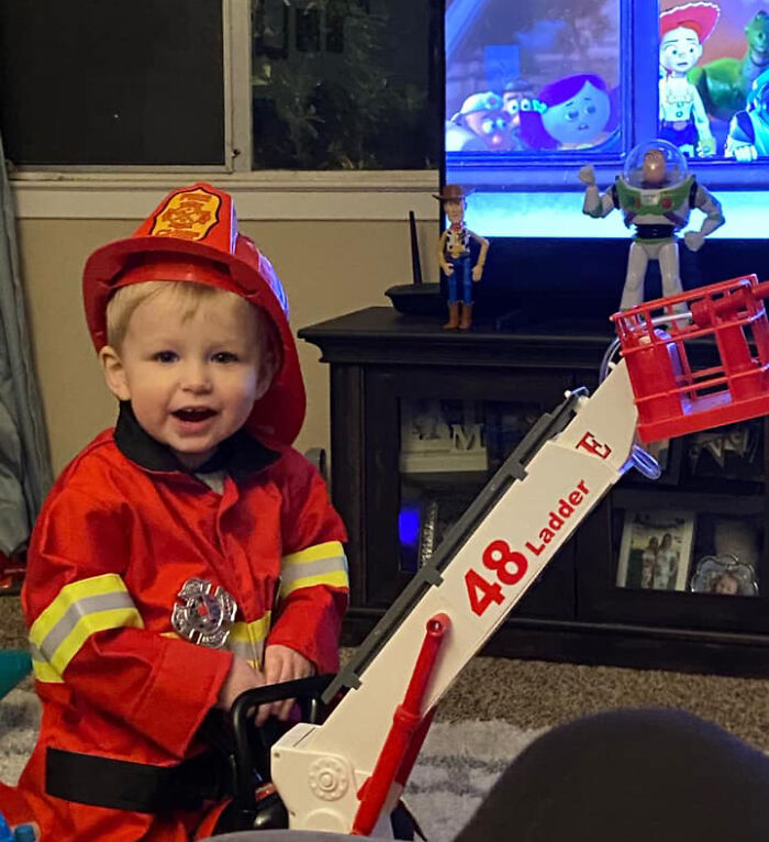 Airline Returns Lost Buzz Lightyear To Its 2-Year-Old Owner With Heartwarming Proof Of His Travels Airline Returns Lost Buzz Lightyear To Its 2-Year-Old Owner With Heartwarming Proof Of His Travels