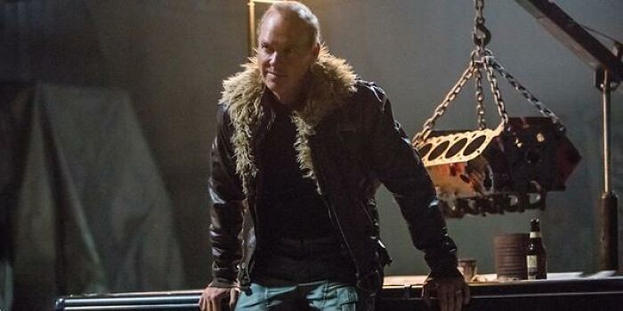 Til Michael Keaton's Real Name Is Michael Douglas, But He Was Forced To Use Keaton Because The Other Actor Was Already Using His Name. As A Result, He Often Inadvertently Plays Tricks On People Expecting Michael Douglas - Only To Get Michael Keaton.