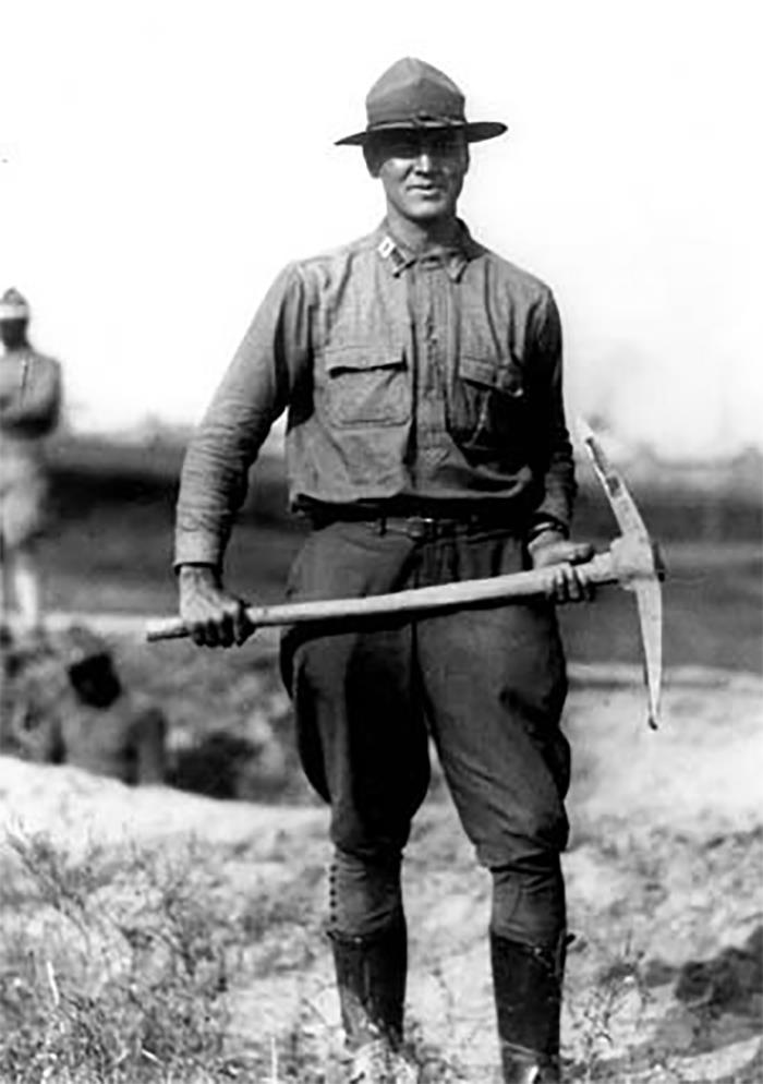 Til That More Than 380,000 African American Soldiers Served In The Army During Wwi. The U.S. Army Wasn’t Comfortable With The Idea Of Training Black Men For Combat, So They Were Assigned To Train Under/Fight Along Side The French