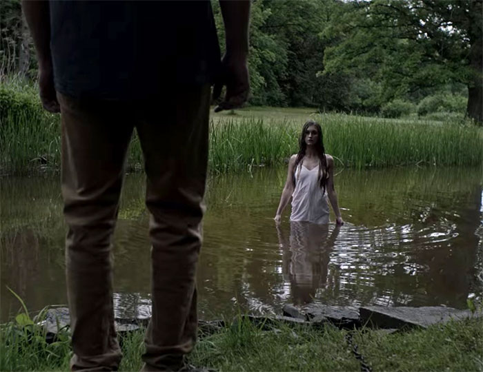 Woman Made Hilarious List Of 27 Times Horror Movie Guys Were Dumb And Horny