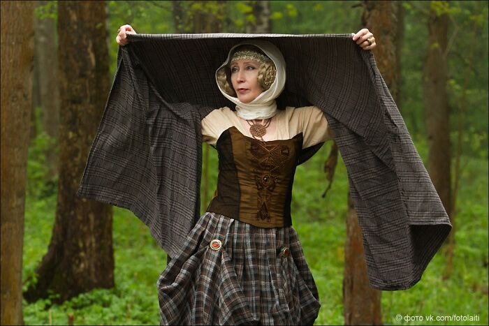 Russian Grandma Makes Amazing Cosplays With Materials Found In Flea Markets And Second Hand Stores