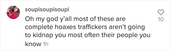 Woman Finds A Bizarre Wire Left On This Car's Door, Another Man Explains That This Means Nothing Good, Goes Viral Woman Finds A Bizarre Wire Left On This Car's Door, Another Man Explains That This Means Nothing Good, Goes Viral