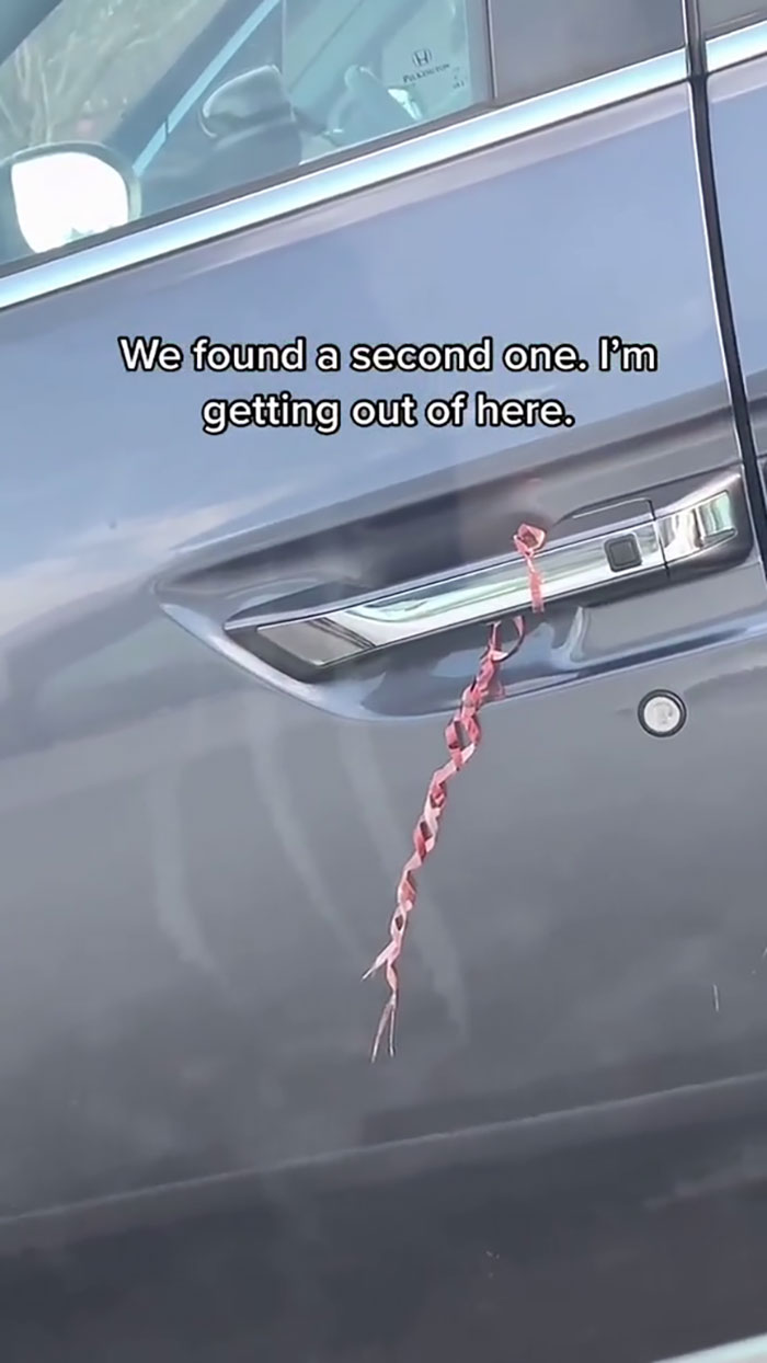 Woman Finds A Bizarre Wire Left On This Car's Door, Another Man Explains That This Means Nothing Good, Goes Viral Woman Finds A Bizarre Wire Left On This Car's Door, Another Man Explains That This Means Nothing Good, Goes Viral