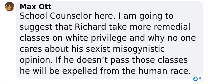 The Professionals Of Twitter Clap Back At An Entrepreneur Who Thinks That Abs On Women Look “Gross” The Professionals Of Twitter Clap Back At An Entrepreneur Who Thinks That Abs On Women Look “Gross”