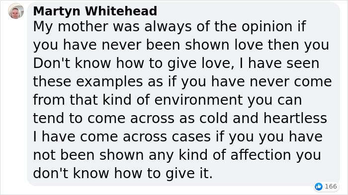 Mom Explains Why Grandparents Can't Hug Her 2-Year-Old Whenever They Want And Have To Ask For Consent