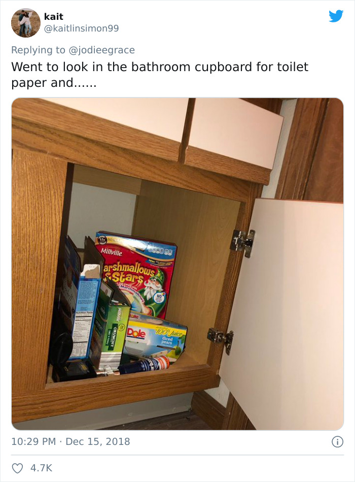 Weirdest-Thing-Boyfriend-Bathroom-Toilet-Twitter