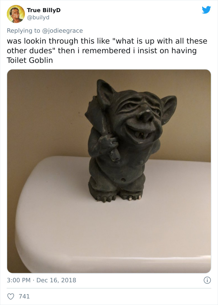 Weirdest-Thing-Boyfriend-Bathroom-Toilet-Twitter