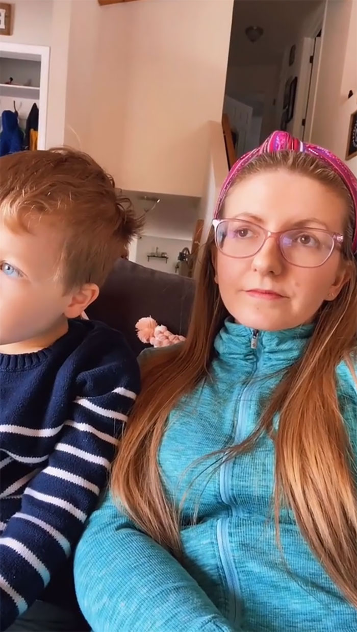 Mom Shares How Easy It Is To Teach Kids Consent And People Applaud Her Mom Shares How Easy It Is To Teach Kids Consent And People Applaud Her